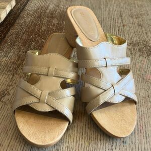 Naturalizer Wooden Heel Sandals Athena Caramel Tan non slip women’s 8 W wide
